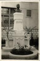 1934 Nemesradnót, Radnót, Radnovce; Pósa Lajos mellszobra / statue. photo