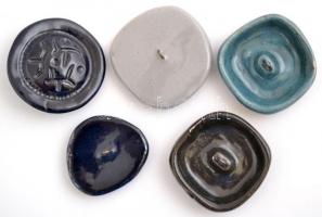 5 db különféle dekoratív kerámia gomb, kb. 5,5×5,5 cm