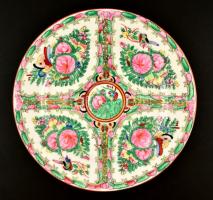 Dekoratív kínai porcelán tányér, kézzel festett, jelzett, apró kopásokkal, d: 26,5 cm