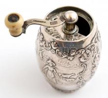 Ezüst(Ag) borsdaráló, csont fogóval, jelzett, m: 6 cm