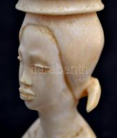 Női fej, afrikai faragott csont, jelzés nélkül, m:13 cm