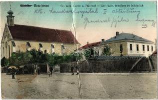 1916 Beszterce, Bistritz, Bistrita; Gr. kath Kirche u. Pfarrhof / Görögkatolikus templom és lelkészlak. Kiadja F. Stolzenberg / Greek Catholic church and parsonage (fa)