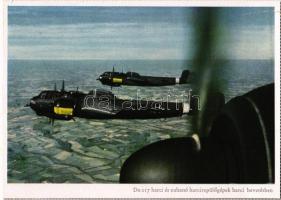 Dornier Do 217 harci és zuhanó harcirepülőgépek felkeresik az ellenséget. Jacobsen haditudósító felvétele / WWII German military aircrafts. Reproduktion und Offsetdruck Carl Werner - képeslapfüzetből / from postcard booklet (szakadás / tear)