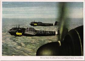 Dornier Do 217 harci és zuhanó harcirepülőgépek felkeresik az ellenséget. Jacobsen haditudósító felvétele / WWII German military aircrafts. Reproduktion und Offsetdruck Carl Werner - képeslapfüzetből / from postcard booklet