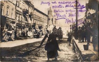 1917 Lublin. Dr. Elzász Oszkár főhadnagy felvétele. Hadifénykép Kiállítás / WWI Austro-Hungarian K.u.K. military, street view in Lublin with soldiers (EB)