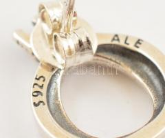 Ezüst(Ag) Pandora fülbevalópár, jelzett, d: 1,1 g, nettó:  2,6 g