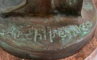 Archipenko Alexander (1887-1964): Fésülködő nő. Bronz, márvány talapzaton, utólagos nagy szériás önt...