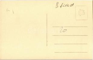 Balatonfüred, család a padon ülve naplementében. photo