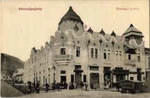 Sátoraljaújhely, Pénzügyi palota, Podil és Trócsányi, Kornstein Jenő üzlete, Kegyelet temetkezési vállalat