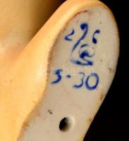 Jelzett szovjet táncoló-zenélő férfiak, kézzel festett, apró kopásnyomokkal, m:18 cm