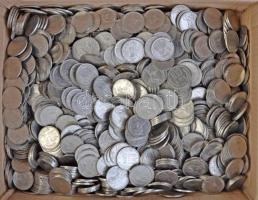 Románia egy doboznyi 1991-1996 közötti kiadású 100L-es érme ~10kg súlyban T:vegyes Romania one box of 1991-1996. 100 Lei coins in ~10kg net weight C:mixed Krause KM#111