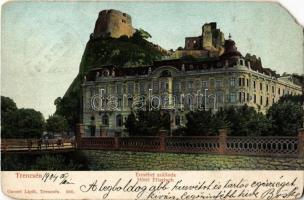 1904 Trencsén, Trencín; Erzsébet szálloda, mögötte a vár. Kiadja Gansel Lipót 366. / Trenciansky hrad / castle with Hotel Elisabeth (EM)