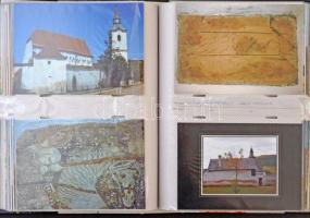 Kb. 200 db MODERN Kárpát-medencei képeslap templomokkal albumban / Cca. 200 modern church postcards from the Carpathian Basin in an album
