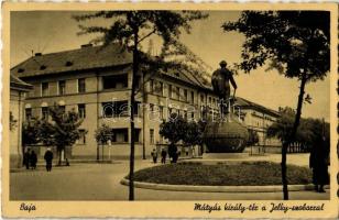 Baja, Mátyás király tér, Jelky szobor