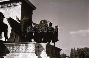 cca 1930 30 db nagyrészt budapesti, városképes Leicával készített fotónegatív negatív tartóban