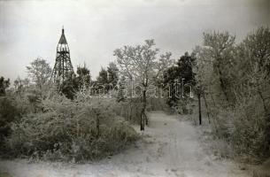 cca 1930 30 db nagyrészt budapesti, városképes Leicával készített fotónegatív negatív tartóban