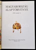 Magyarország alaptörvénye(2012. január 1.). Bp., 2012, Magyar Közlöny Lap- és Könyvkiadó Kft. Kiadói...
