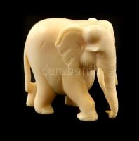 Elefánt figura, csontőrlemény, m: 4 cm