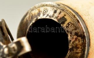 Régi cserép pipa, ezüst (Ag.) szerelékkel, jelzett, apró kopásokkal, h: 13,5 cm