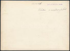 1934 Kinszki Imre (1901-1945) budapesti fotóművész pecséttel jelzett vintage alkotása (Kilátás a mos...