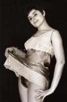 cca 1977 Ötven éves könyvelőnek izgis álma volt, szolidan erotikus felvételek, 13 db vintage negatív...