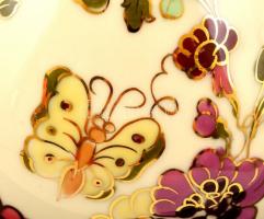 Zsolnay pillangó mintás váza, kézzel festett, jelzett, apró kopásnyomokkal, m: 15 cm