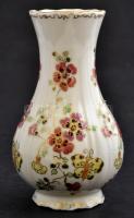 Zsolnay pillangó mintás váza, kézzel festett, jelzett, apró kopásnyomokkal, m: 18 cm