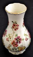 Zsolnay pillangó mintás váza, kézzel festett, jelzett, apró kopásnyomokkal, m: 18 cm