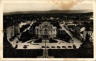 1943 Kolozsvár, Cluj; Hitler Adolf tér, háttérben a feleki hegyekkel, Nemzeti Színház, automobilok / square, theater, automobiles (fl)