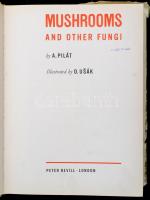 2 db gombákkal foglalkozó könyv: Albert Pilát: Mushrooms. London, é.n. Spring books, Egészvászon köt...