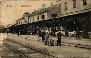 Barcs, Vasútállomás, vasutasok + 1910 BARCS-BAL.-SZT.-GYÖRGY 159. SZ. B. vasúti mozgóposta bélyegző (felületi sérülés / surface damage)