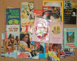 Kis gyűjtemény, benne 15db Harlequin füzet, közte 3db 3-as kiadás + 4db ifjúsági regény + 1db National Geographic + 2db romanitkus regény + 2db krimi. Összesen 24db!