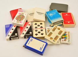 Vegyes modern kártyajáték tétel, különféle játékkártyák, összesen 15 pakli