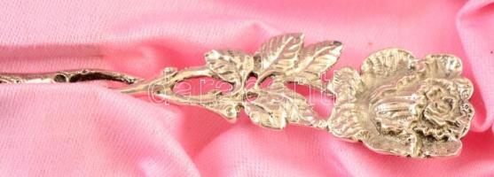 Rózsa díszítésű, jelzett szúróvilla, haboskanál készlet díszdobozban 71g