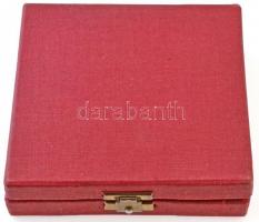 DN "Ney Dávid Ifjúsági Kórusverseny Várpalota" kétoldalas Br emlékérem, tokban. Szign.: LF...