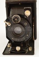 Contessa-Nettel Suevia fényképezőgép Nettar-Anastigmat f:6,3 F=10,5 cm objektívvel, a sín kicsit szo...