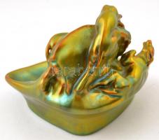 Zsolnay eozin mázas vadászmotívumos névjegykártya tartó, jelzett, apró kopásokkal, máz alatti hajszá...