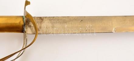 Díszkard indiai pengével, bársonyborítású hüvellyel, a hüvelyen gravírozással: "50. születésnap...