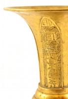 Jelzett réz kínai váza, m: 26,5 cm