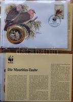 Érmés, bélyeges boríték gyűjtemény, egész világ "30 éves a WWF" 18klf db,10db klf zsetonna...