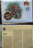 Érmés, bélyeges boríték gyűjtemény, egész világ "30 éves a WWF" 18klf db,10db klf zsetonna...