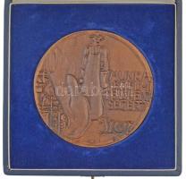 9db-os vegyes emlékérem és jelvény tétel, közte "SZOT Munkavédelmi tevékenységért", 1951. ...