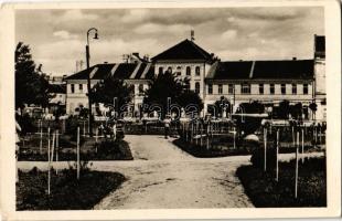 Gyergyószentmiklós, Gheorgheni; Városi kávéház és szálloda / hotel, café (EK)