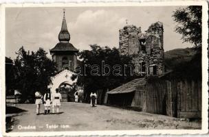 1941 Óradna, Radna, Rodna Veche; Görögkatolikus templom, mellette középkori templom romjai (Tatár rom) / Greek Catholic church, ruins of a medieval church next to it