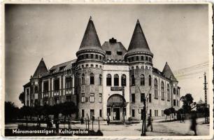 1942 Máramarossziget, Sighetu Marmatiei; Kultúrpalota, a Magyar Élet Pártja Máramaros Vármegyei Központi Irodája. Kiadja Dávid Gábor / Palace of Culture, Hungarian Political Partys Maramures County Central Office