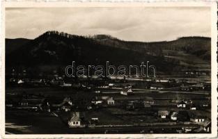 1944 Bethlen, Beclean; látkép a Beke heggyel / general view with mountain