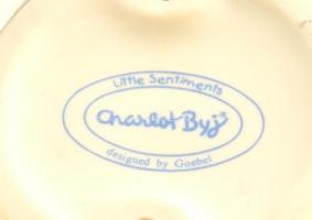 Goebel Charlote szívecskés fiú, kézzel festett biszkvit porcelán, jelzett (Little Sentiments Charlot...