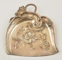 Szecessziós morzsalapát és seprű, ezüstözött alpakka, jelzés nélkül, 25×22 cm, h:33 cm