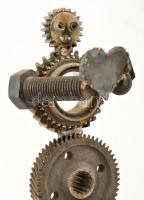 Jelzés nélkül: Udvarló gépember. Hegesztett vas,  talpazaton, m: 35 cm