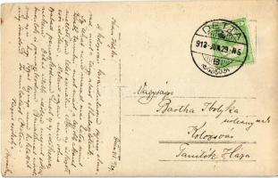 1913 Detta, Ghedu, Deta; Dettai Lawn Tennis Egyesület teniszpályája, teniszezők teniszütőkkel a kapu...